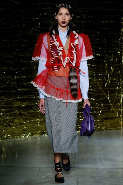 Look 9